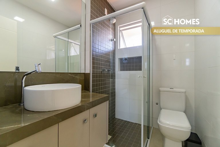 Cobertura Dúplex en Condominio con Piscina