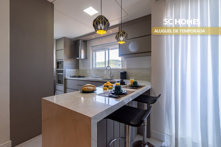 Cobertura Duplex em Condomínio com Piscina