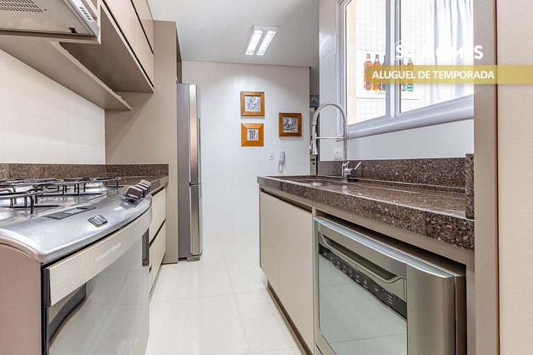 Excelente apartamento en condominio frente a la playa.