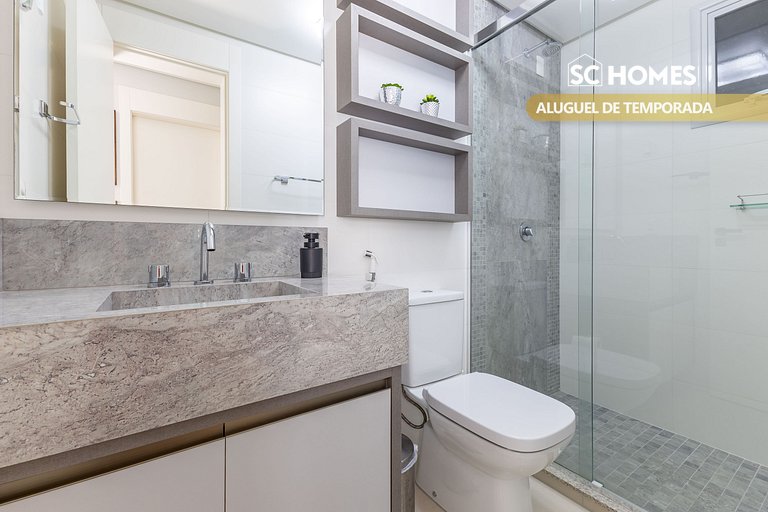 Excelente apartamento en condominio frente a la playa.