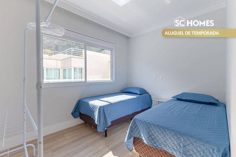 Excelente apartamento en condominio frente a la playa.