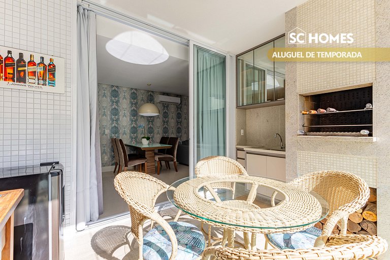 Excelente apartamento en condominio frente a la playa.