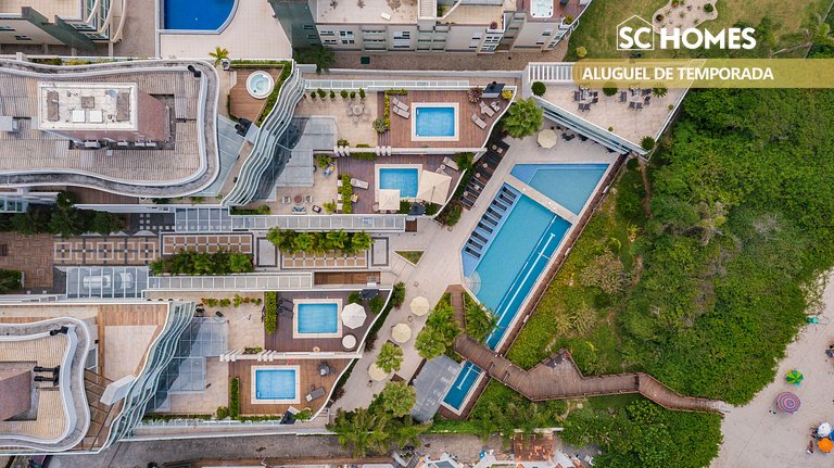 Excelente apartamento en condominio frente a la playa.