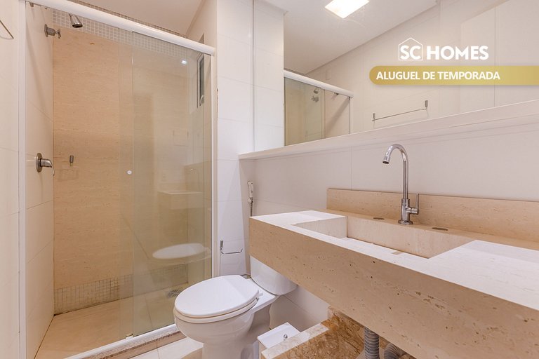 Apartamento en condominio con piscina y jacuzzi