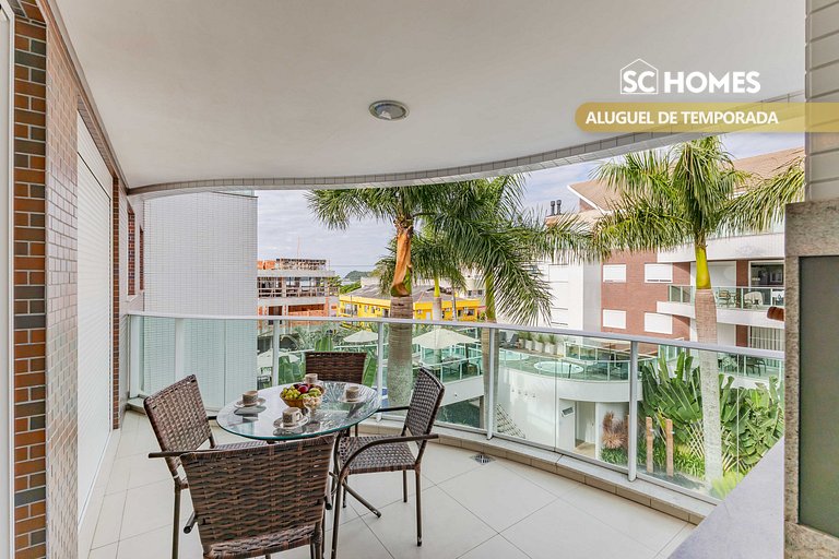 Apartamento en condominio con piscina y jacuzzi