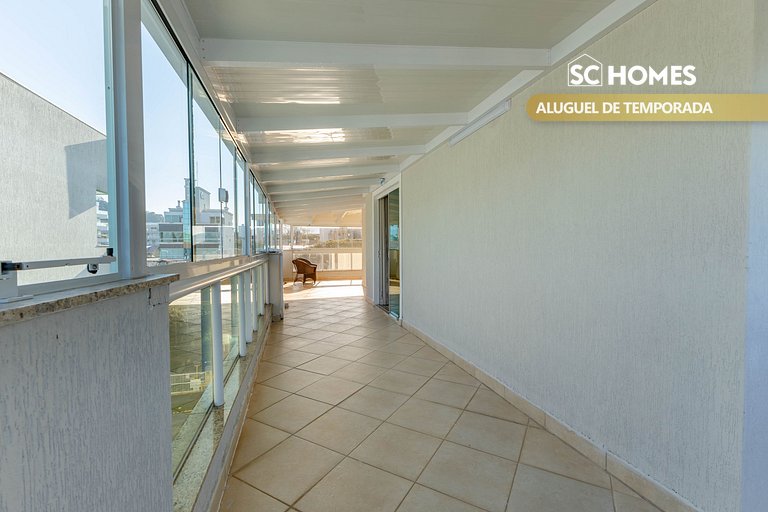 Amplio ático cerca de la playa de Bombinhas