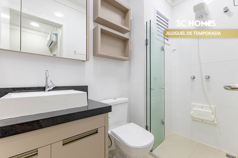 Incrível apartamento com piscina em Bombas