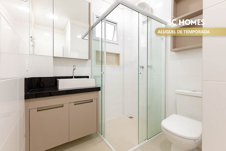 Incrível apartamento com piscina em Bombas