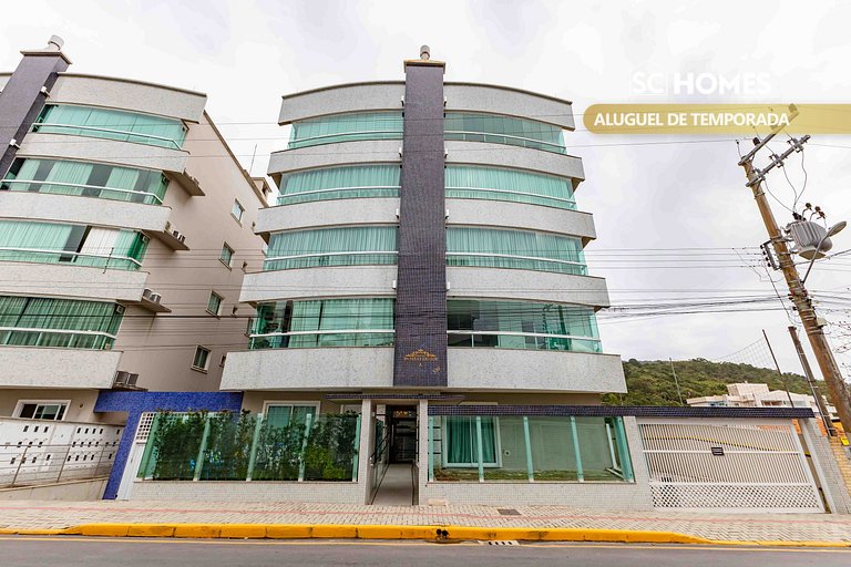 Incrível apartamento com piscina em Bombas