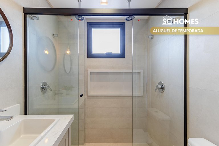 Apartamento alto padrão com piscina em Bombinhas