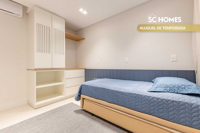 Apartamento alto padrão com piscina em Bombinhas