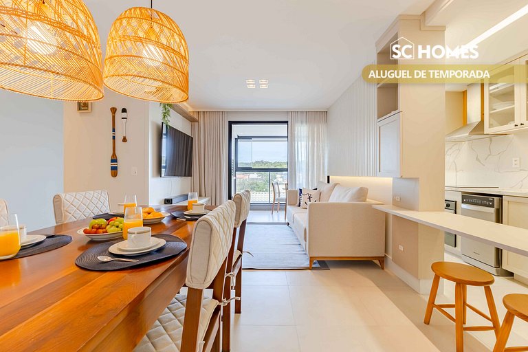 Apartamento alto padrão com piscina em Bombinhas