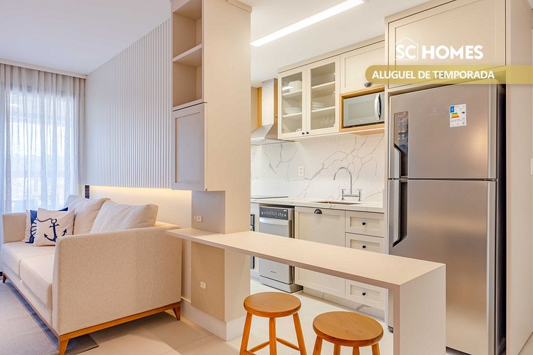 Apartamento alto padrão com piscina em Bombinhas