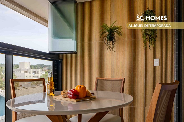 Apartamento alto padrão com piscina em Bombinhas