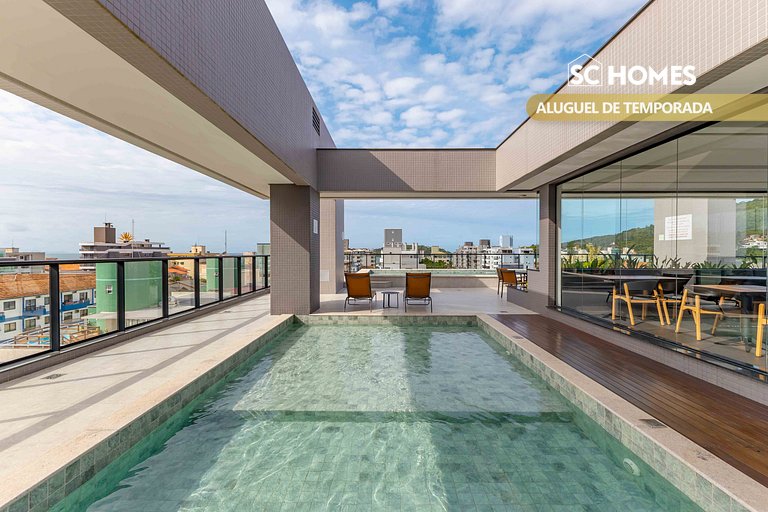 Apartamento alto padrão com piscina em Bombinhas