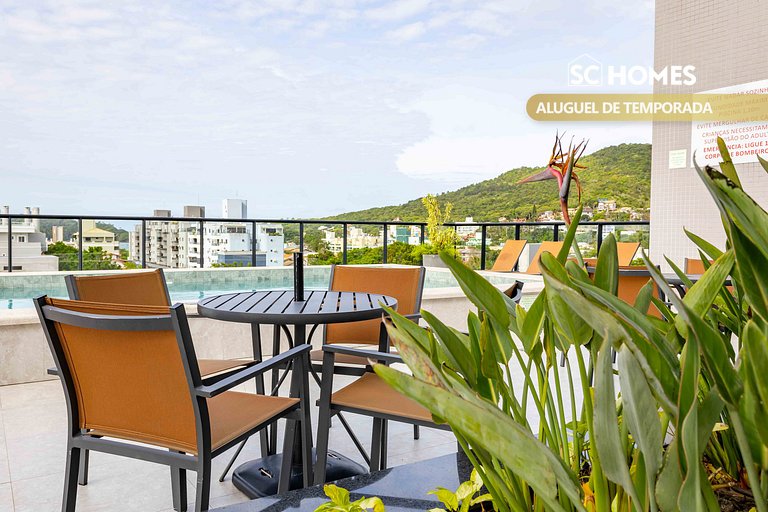 Apartamento alto padrão com piscina em Bombinhas