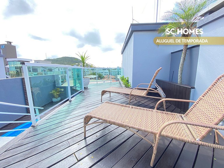 Duplex com piscina na praia de Bombinhas