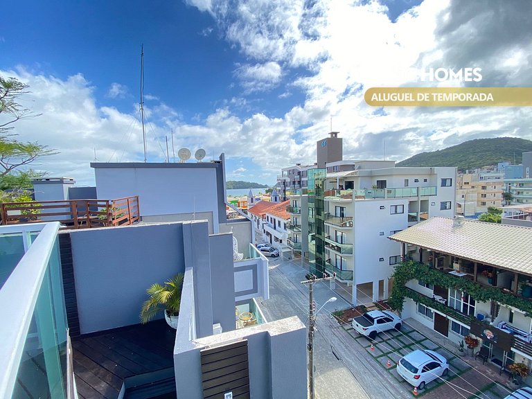 Duplex com piscina na praia de Bombinhas