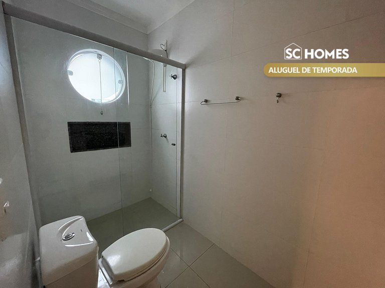 Apartamento com piscina e vista para montanha