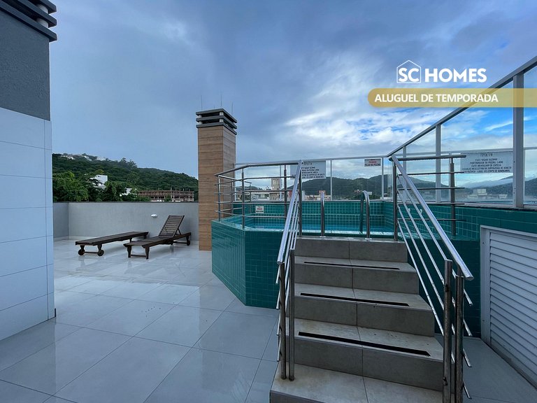 Apartamento com piscina e vista para montanha