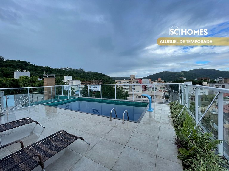 Apartamento com piscina e vista para montanha
