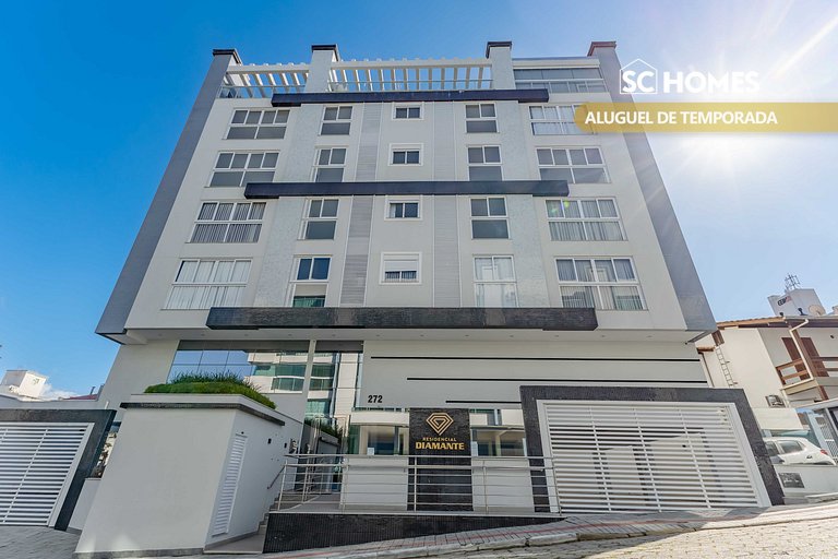Apto 2 suites a poucos passos da av. principal.
