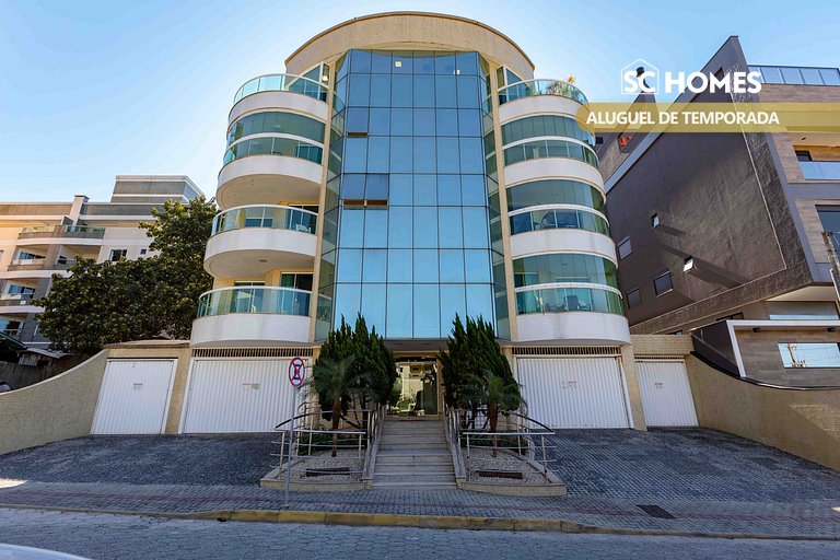 Amplo Apartamento a 100m da Praia de Bombas