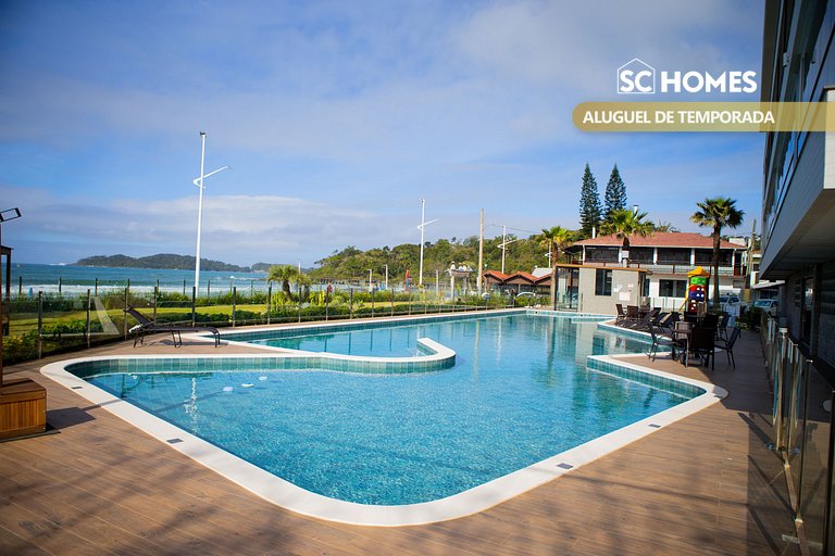 Condomínio Frente Mar com Piscina Climatizada