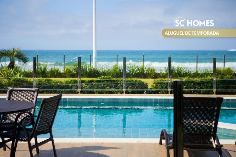 Condomínio Frente Mar com Piscina Climatizada