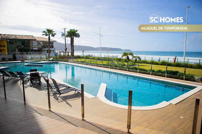 Condomínio Frente Mar com Piscina Climatizada