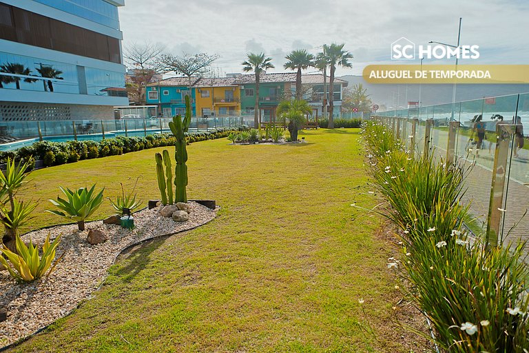 Condomínio Frente Mar com Piscina Climatizada
