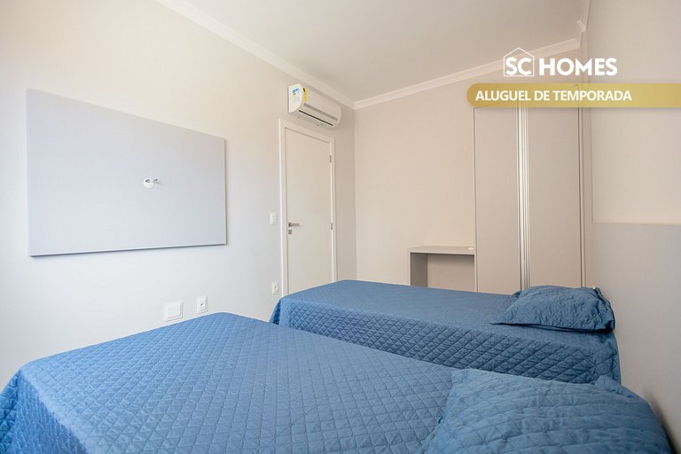 Apto c/ ar e churrasqueira, 350m da Praia Mariscal