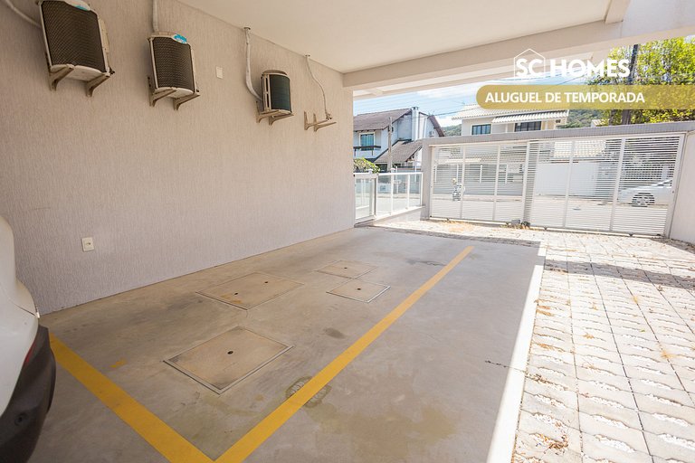 Apto c/ ar e churrasqueira, 350m da Praia Mariscal