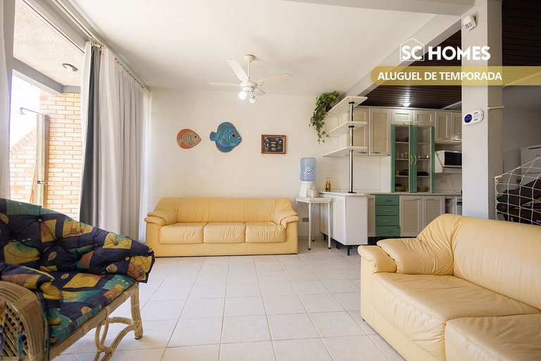 Sobrado no Centro de Bombinhas a 350m do mar