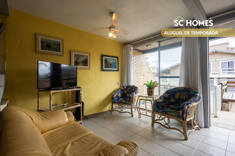 Sobrado no Centro de Bombinhas a 350m do mar