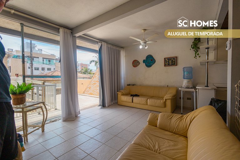 Sobrado no Centro de Bombinhas a 350m do mar