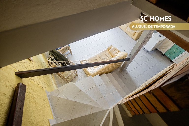 Sobrado no Centro de Bombinhas a 350m do mar