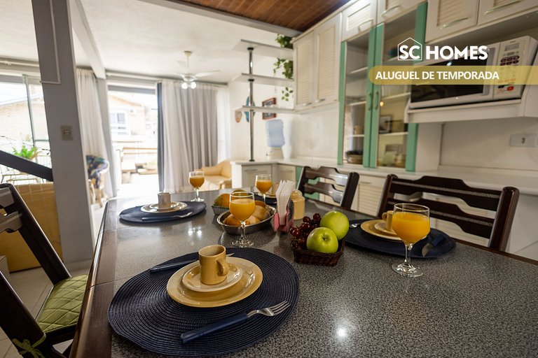 Sobrado no Centro de Bombinhas a 350m do mar