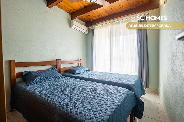 Sobrado no Centro de Bombinhas a 350m do mar