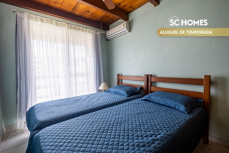 Sobrado no Centro de Bombinhas a 350m do mar