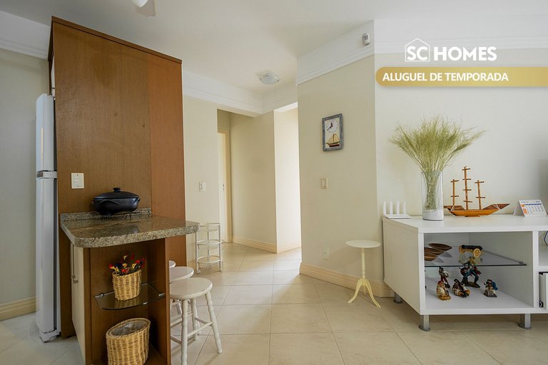 Apartamento a poucos passos da Praia de Bombas