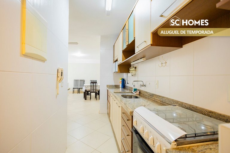 Apartamento a poucos passos da Praia de Bombas