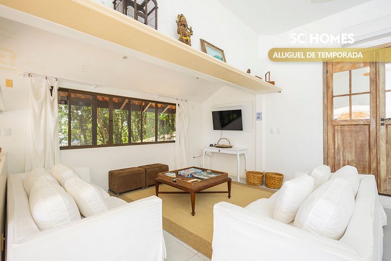 Casa com piscina para até 12 pessoas