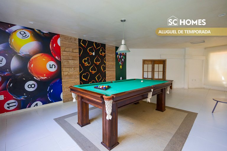 Casa com piscina para até 12 pessoas