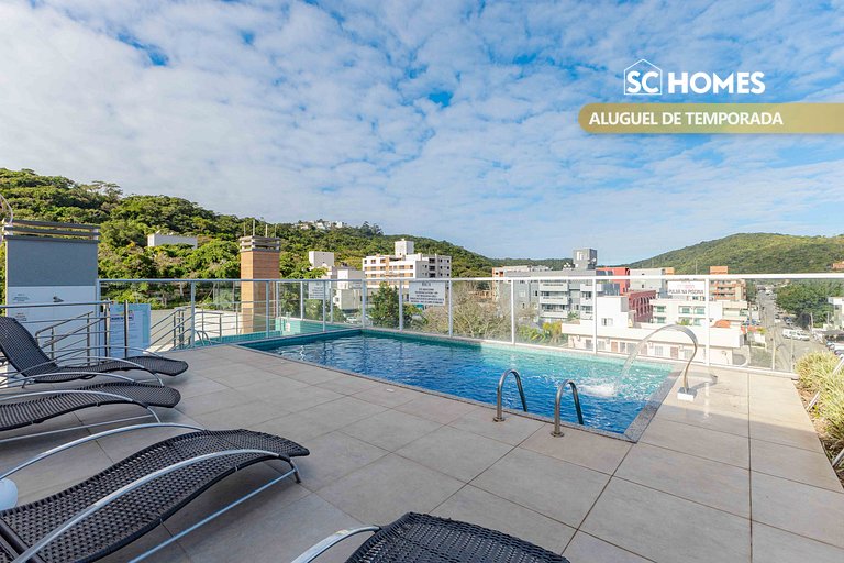 Apartamento com piscina e vista para montanha