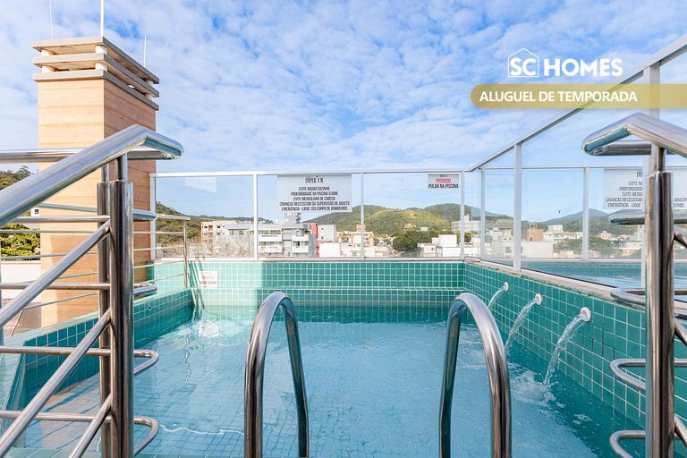 Apartamento com piscina e vista para montanha