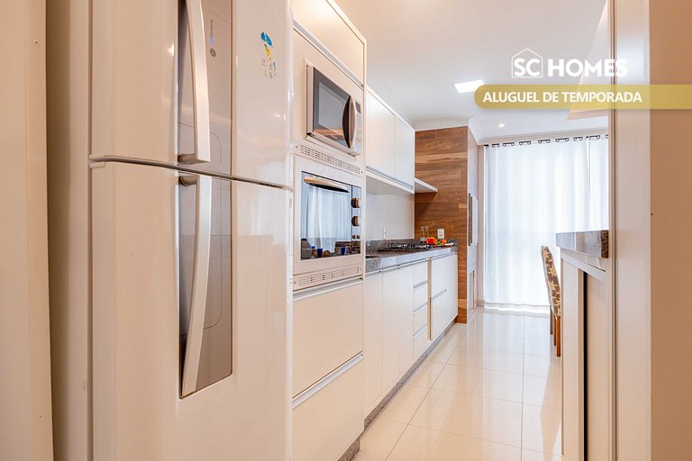 Apartamento con piscina y vistas a la montaña