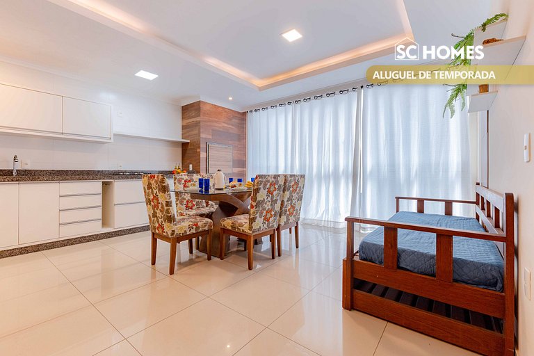 Apartamento com piscina e vista para montanha