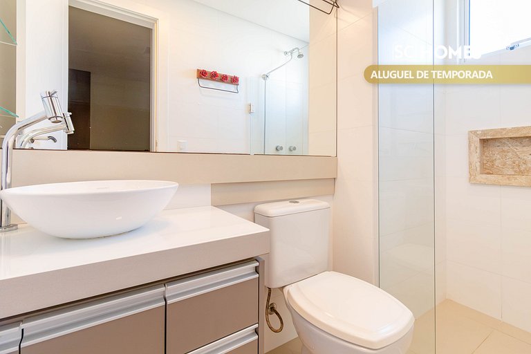 Elegante Apartamento no início da Praia de Bombas