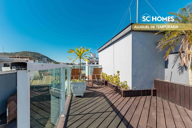 Duplex com piscina na praia de Bombinhas